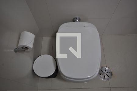Casa à venda com 648m², 3 quartos e 4 vagasBanheiro Social