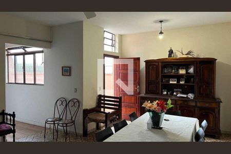 Casa à venda com 3 quartos, 300m² em Renascença, Belo Horizonte