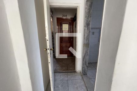 Corredor de apartamento para alugar com 3 quartos, 62m² em Vila Paula, Duque de Caxias