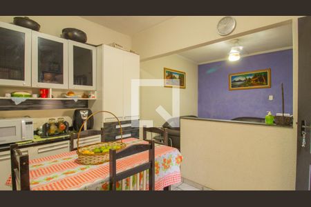 Casa à venda com 141m², 4 quartos e 2 vagasCozinha 2