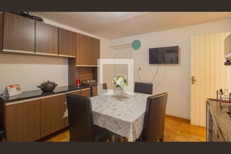 Casa à venda com 141m², 4 quartos e 2 vagasCozinha 1