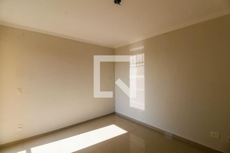 Quarto 1 de apartamento para alugar com 3 quartos, 77m² em Vila Paulo Silas, São Paulo