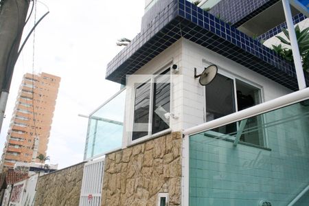 Apartamento para alugar com 70m², 2 quartos e 1 vaga Apartamento para alugar com 70m², 2 quartos e 1 vagaFachada
