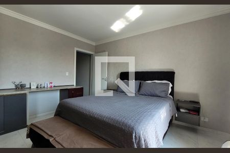Suíte de casa para alugar com 3 quartos, 210m² em Utinga, Santo André