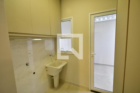 Casa de condomínio à venda com 105m², 3 quartos e 2 vagasÁrea de serviço 