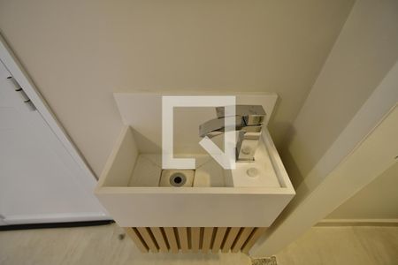 Casa de condomínio à venda com 105m², 3 quartos e 2 vagasBanheiro 4