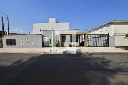 Casa de condomínio à venda com 105m², 3 quartos e 2 vagasFachada