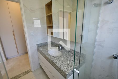 Casa de condomínio à venda com 105m², 3 quartos e 2 vagasBanheiro Suíte 1