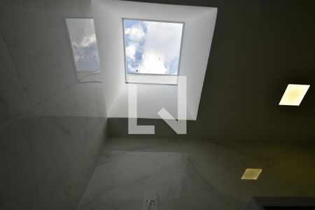 Casa de condomínio à venda com 105m², 3 quartos e 2 vagasBanheiro 2