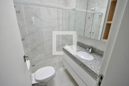 Casa de condomínio à venda com 105m², 3 quartos e 2 vagasBanheiro 2