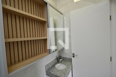 Casa de condomínio à venda com 105m², 3 quartos e 2 vagasBanheiro 3