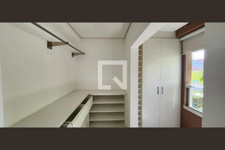 Closet de apartamento à venda com 1 quarto, 68m² em Jardim Roberto, Osasco