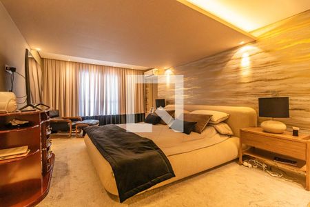 Casa de condomínio à venda com 806m², 4 quartos e 6 vagas Casa de condomínio à venda com 806m², 4 quartos e 6 vagasSuíte 3