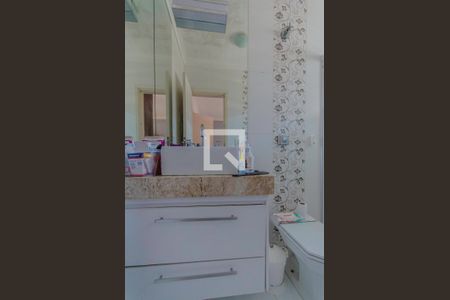 Casa à venda com 170m², 3 quartos e 2 vagas Casa à venda com 170m², 3 quartos e 2 vagasBanheiro da Suíte