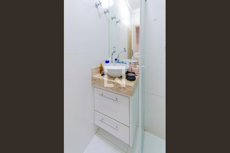 Casa à venda com 170m², 3 quartos e 2 vagas Casa à venda com 170m², 3 quartos e 2 vagasBanheiro