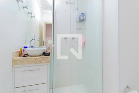 Casa à venda com 170m², 3 quartos e 2 vagas Casa à venda com 170m², 3 quartos e 2 vagasBanheiro