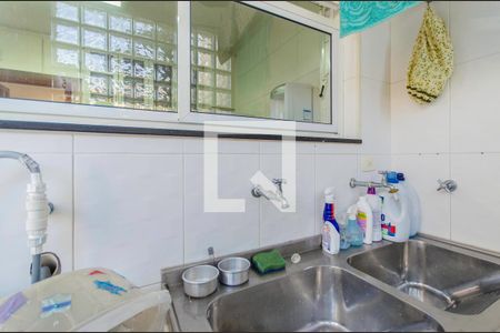 Casa à venda com 170m², 3 quartos e 2 vagas Casa à venda com 170m², 3 quartos e 2 vagasÁrea de Serviço