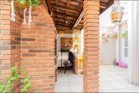 Casa à venda com 170m², 3 quartos e 2 vagas Casa à venda com 170m², 3 quartos e 2 vagasQuintal