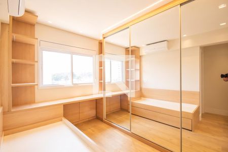 Apartamento para alugar com 170m², 3 quartos e 2 vagasSuíte 2