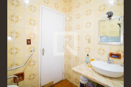 Casa à venda com 200m², 4 quartos e 2 vagasBanheiro da Suíte