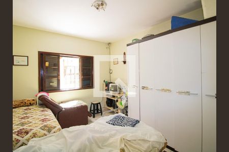 Casa à venda com 200m², 4 quartos e 2 vagasSuíte