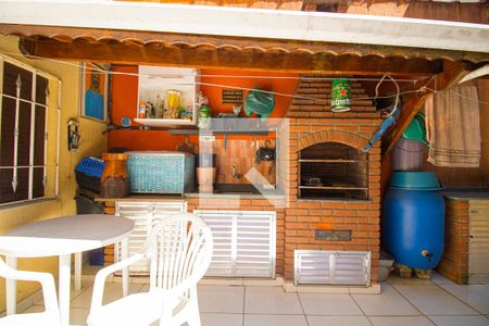 Casa à venda com 200m², 4 quartos e 2 vagasChurrasqueira