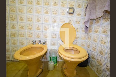 Casa à venda com 200m², 4 quartos e 2 vagasBanheiro 2