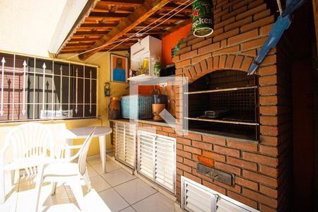 Casa à venda com 200m², 4 quartos e 2 vagasChurrasqueira