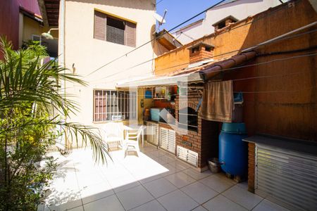 Casa à venda com 200m², 4 quartos e 2 vagasQuintal
