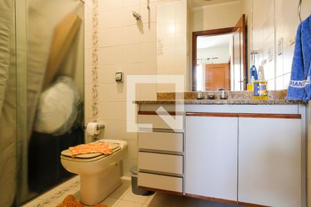 Casa à venda com 360m², 4 quartos e 3 vagasBanheiro da suíte 2