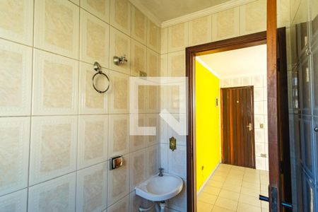 Banheiro de casa de condomínio para alugar com 1 quarto, 20m² em Vila Antonieta, São Paulo