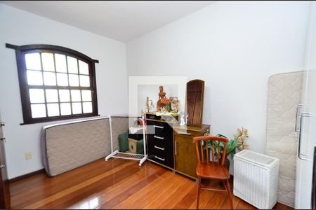 Quarto1 de casa para alugar com 4 quartos, 400m² em Sagrada Família, Belo Horizonte