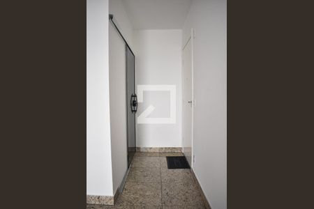 Entrada de apartamento para alugar com 3 quartos, 44m² em Campo Grande, Rio de Janeiro