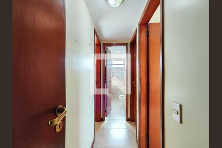 Corredor de apartamento à venda com 3 quartos, 105m² em Maracanã, Rio de Janeiro