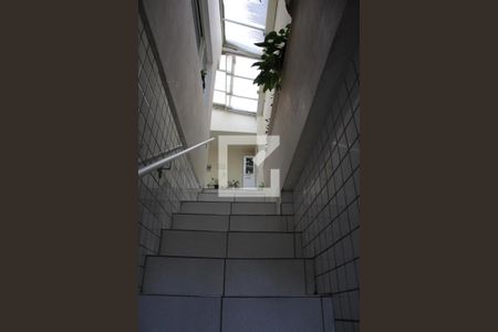 Casa à venda com 150m², 2 quartos e 3 vagasEscada