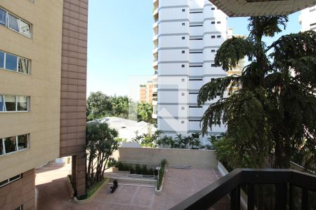 Apartamento à venda com 210m², 4 quartos e 3 vagasVista da Suíte 3