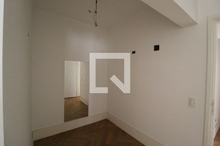 Apartamento à venda com 210m², 4 quartos e 3 vagasCloset da Suíte 3