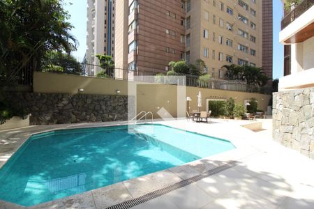 Apartamento à venda com 210m², 4 quartos e 3 vagasÁrea Comum - Piscina