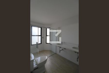 Apartamento à venda com 210m², 4 quartos e 3 vagasBanheiro da Suíte 3