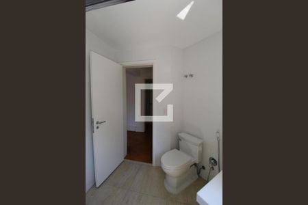 Apartamento à venda com 210m², 4 quartos e 3 vagasBanheiro da Suíte 1