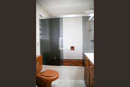 Apartamento à venda com 116m², 2 quartos e 2 vagasBanheiro do Quarto 2