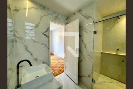 Banheiro de apartamento à venda com 3 quartos, 95m² em Gutierrez, Belo Horizonte
