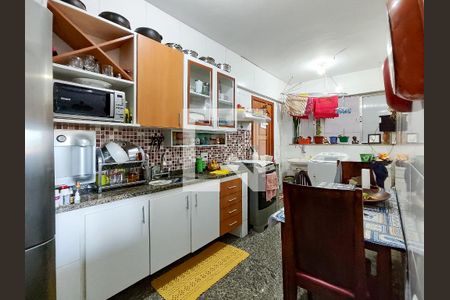 Apartamento à venda com 100m², 3 quartos e 1 vagaCozinha e Área de Serviço