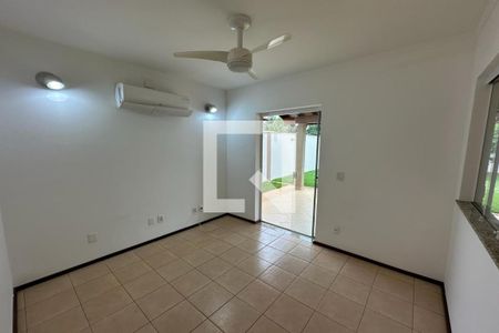 Sala de Tv de casa de condomínio para alugar com 2 quartos, 103m² em Parque dos Lagos, Ribeirão Preto