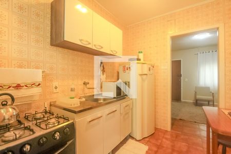 Cozinha de apartamento à venda com 1 quarto, 50m² em Humaitá, Porto Alegre