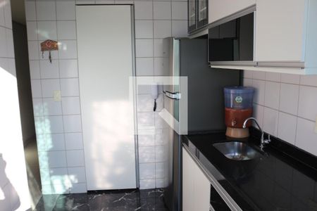 Cozinha de apartamento à venda com 2 quartos, 75m² em Jardim Riacho das Pedras, Contagem