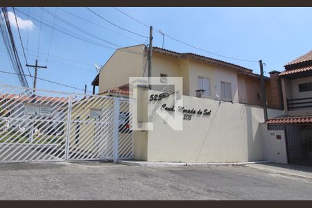 Casa de condomínio para alugar com 72m², 3 quartos e 2 vagasFachada e portaria