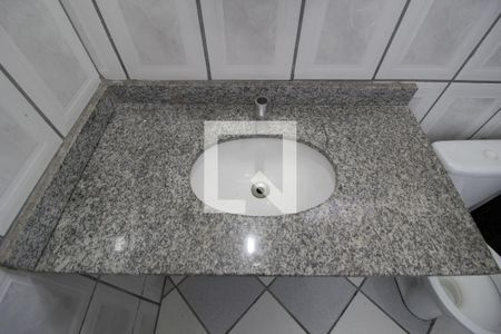 Casa de condomínio para alugar com 72m², 3 quartos e 2 vagasBanheiro 1