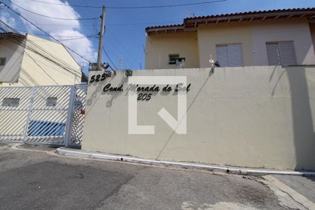Casa de condomínio para alugar com 72m², 3 quartos e 2 vagasFachada e portaria