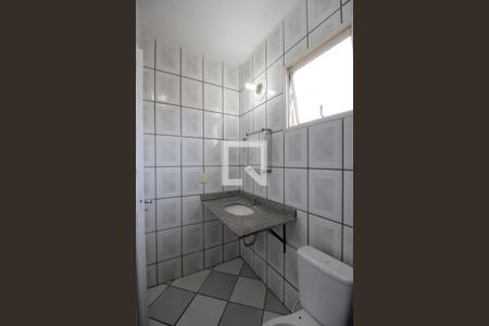 Casa de condomínio para alugar com 72m², 3 quartos e 2 vagasBanheiro 1